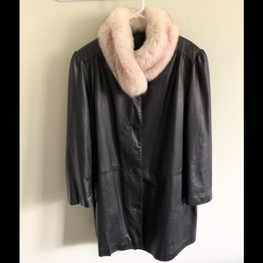 D’ESprit Dubrowsky and Perlbinder Vintage Coat